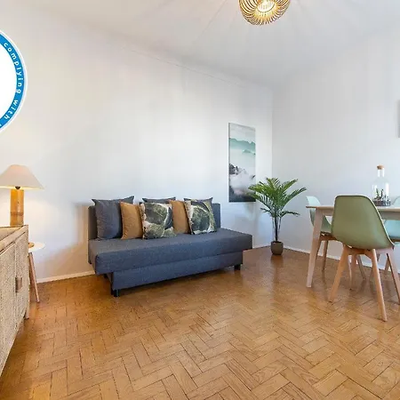 Apartament Abrotea *