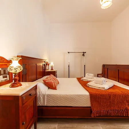 Abrotea Apartament *