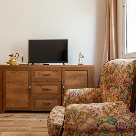 Abrotea Apartment *
